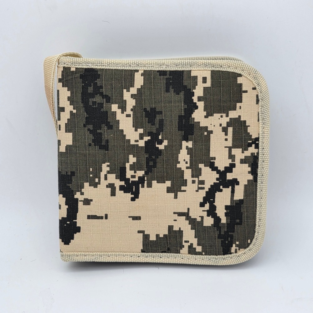 CD DVD 32 Digital Camo Storage Binder Case Ripstop Military Asthetic Y2K Style